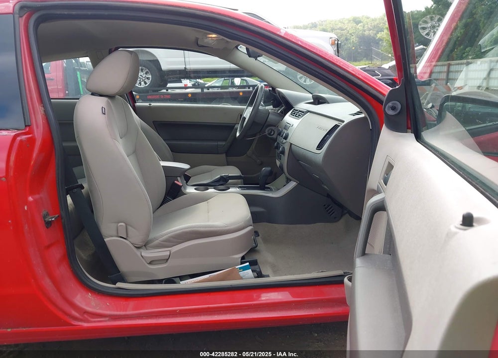 2008 FORD FOCUS S/SE VIN: 1FAHP32N58W103843