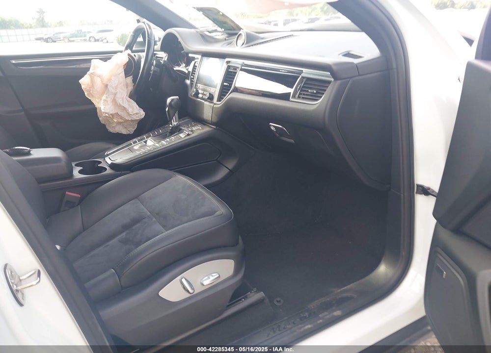 2018 PORSCHE MACAN VIN: WP1AA2A54JLB22639