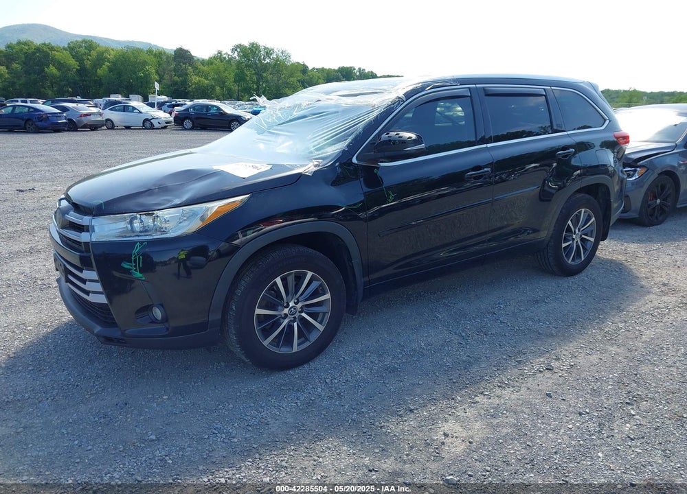 2017 TOYOTA HIGHLANDER XLE VIN: 5TDJZRFH1HS394399