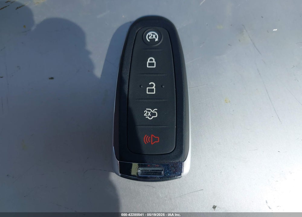 2014 FORD FOCUS TITANIUM VIN: 1FADP3N28EL181434