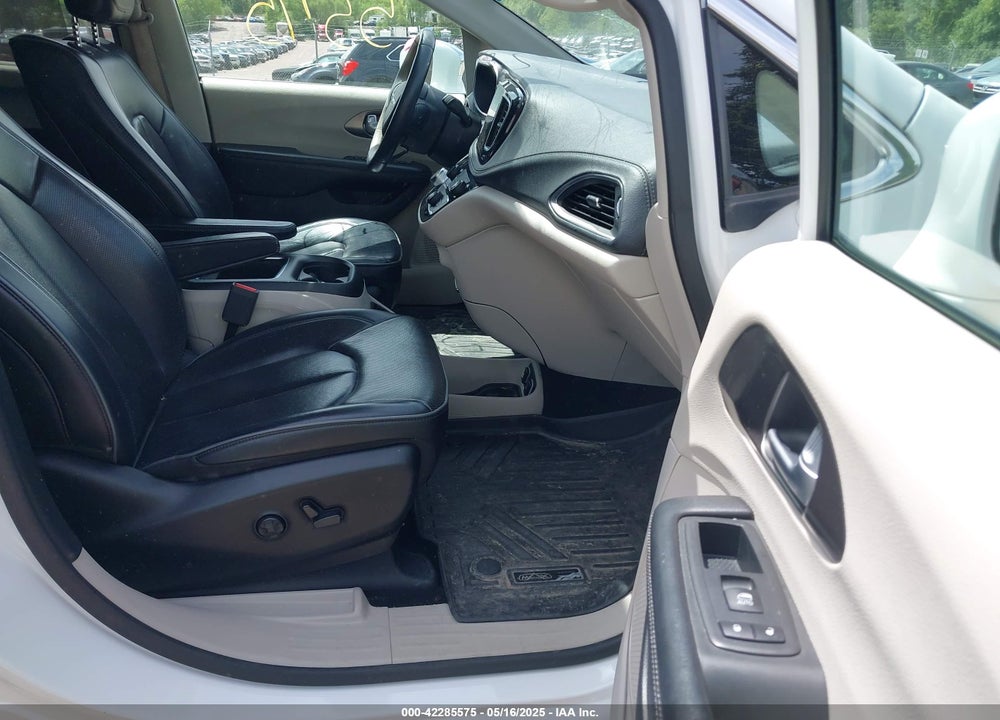 2018 CHRYSLER PACIFICA VIN: 2C4RC1GG1JR251849
