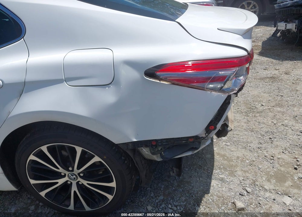 2019 TOYOTA CAMRY VIN: 4T1B11HK3KU760643