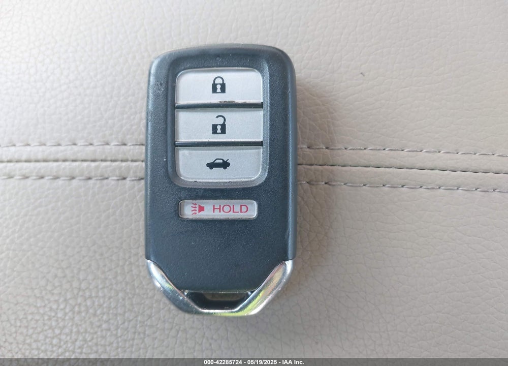 2013 HONDA ACCORD VIN: 1HGCR2F72DA163916