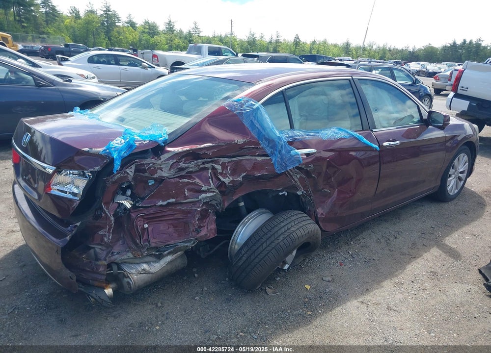2013 HONDA ACCORD VIN: 1HGCR2F72DA163916