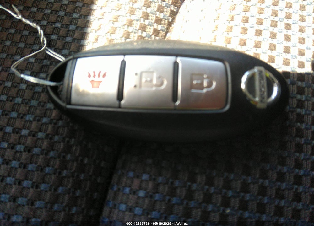 2013 NISSAN ROGUE VIN: JN8AS5MV8DW656942