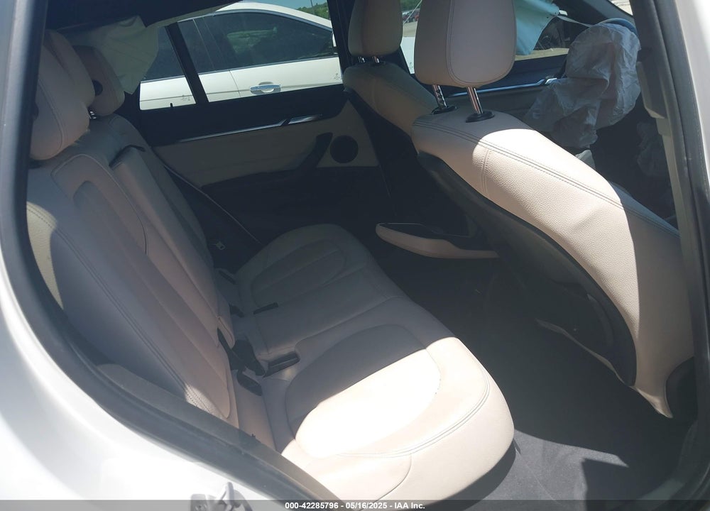 2018 BMW X1 VIN: WBXHU7C37J5H38992