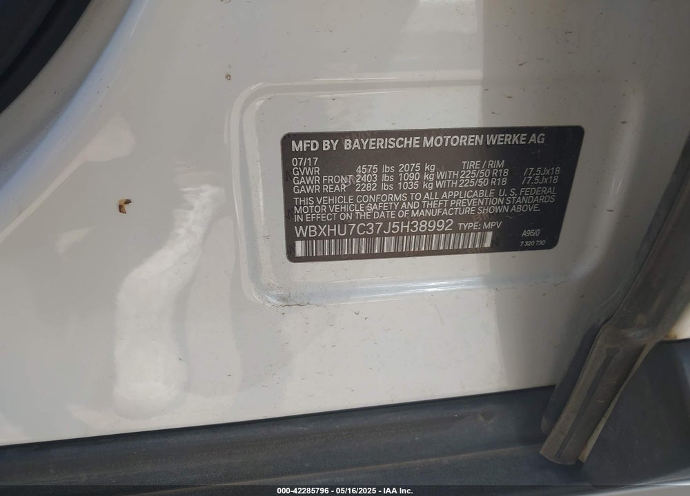 2018 BMW X1 VIN: WBXHU7C37J5H38992