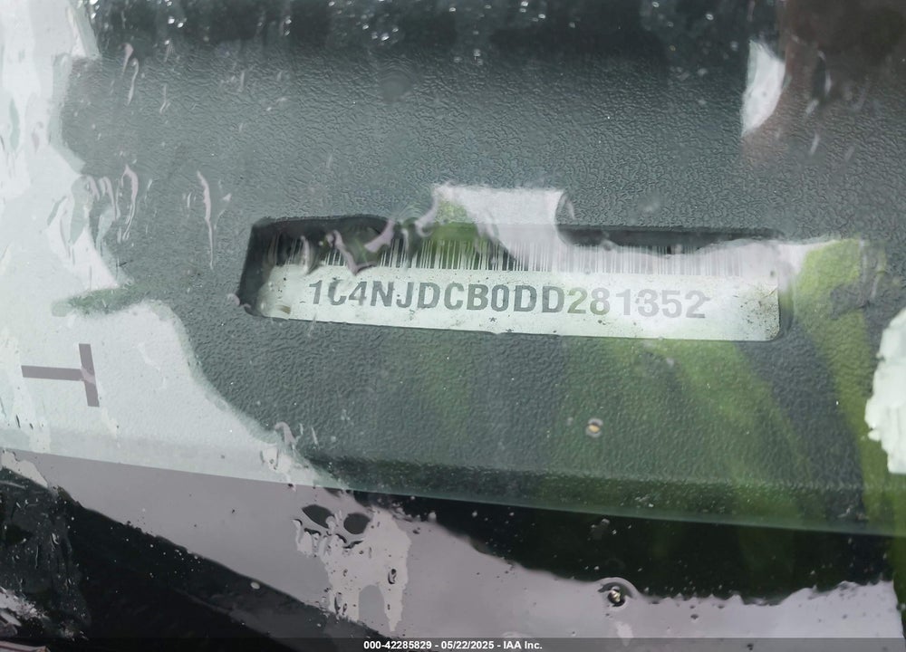 2013 JEEP COMPASS VIN: 1C4NJDCB0DD281352
