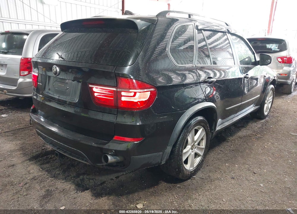 2011 BMW X5 VIN: 5UXZW0C54BL369201