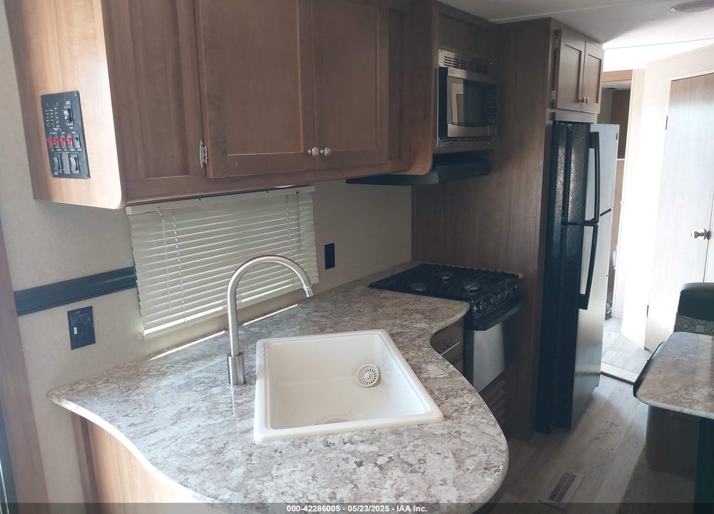 2018 ASPEN OTHER VIN: 4YDT36029J8920184