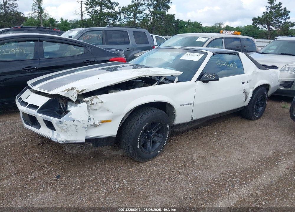 1982 CHEVROLET CAMARO VIN: 1G1AP8718CL159955