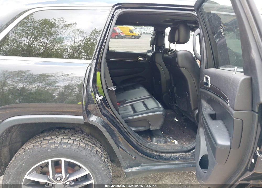 2018 JEEP GRAND CHEROKEE VIN: 1C4RJFBGXJC423623