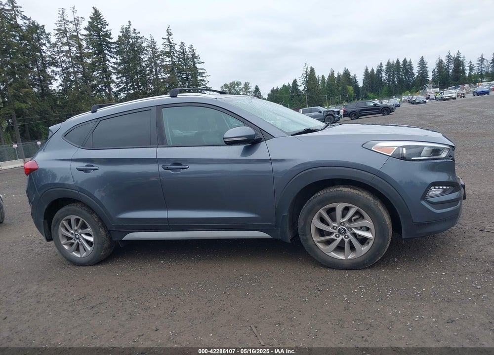 2017 HYUNDAI TUCSON SE PLUS VIN: KM8J3CA44HU472880