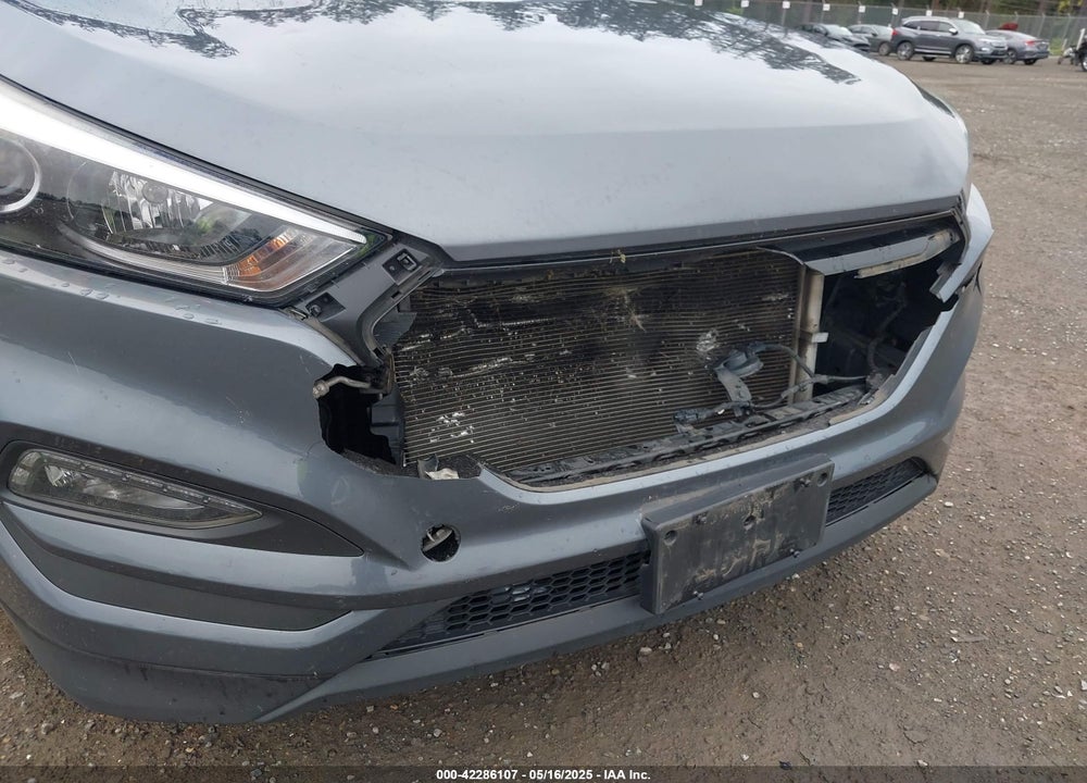 2017 HYUNDAI TUCSON SE PLUS VIN: KM8J3CA44HU472880