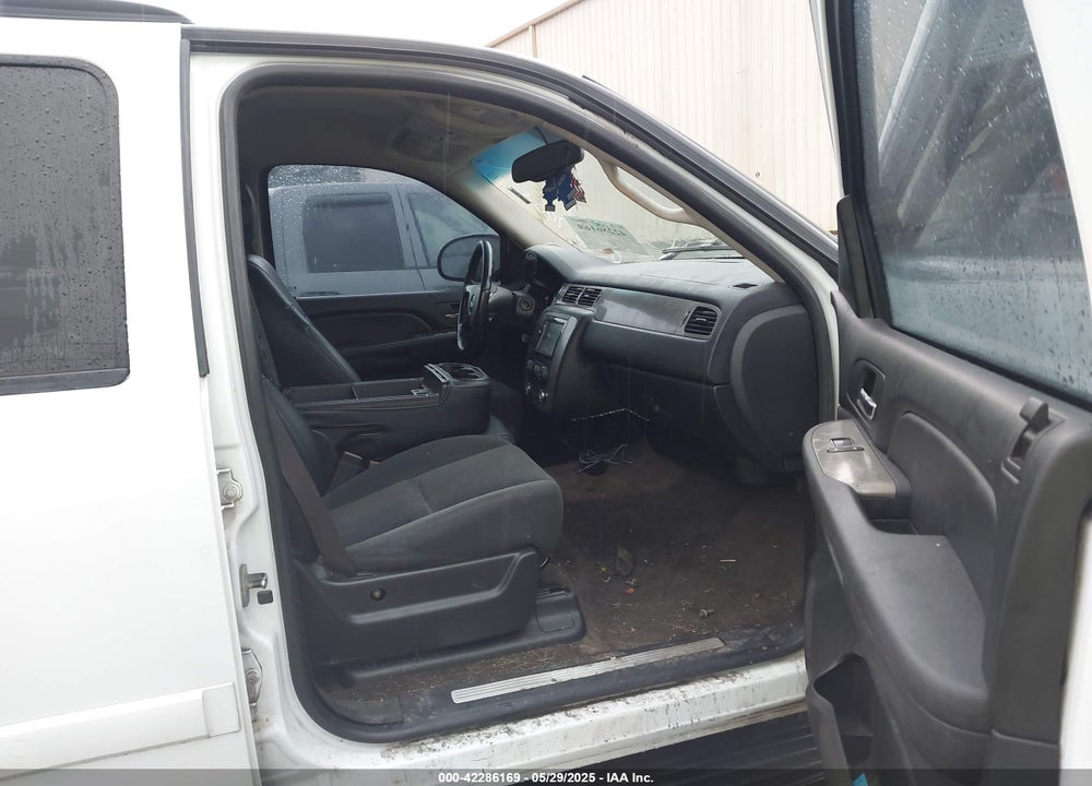 2008 CHEVROLET TAHOE VIN: 1GNFC13C18J127088