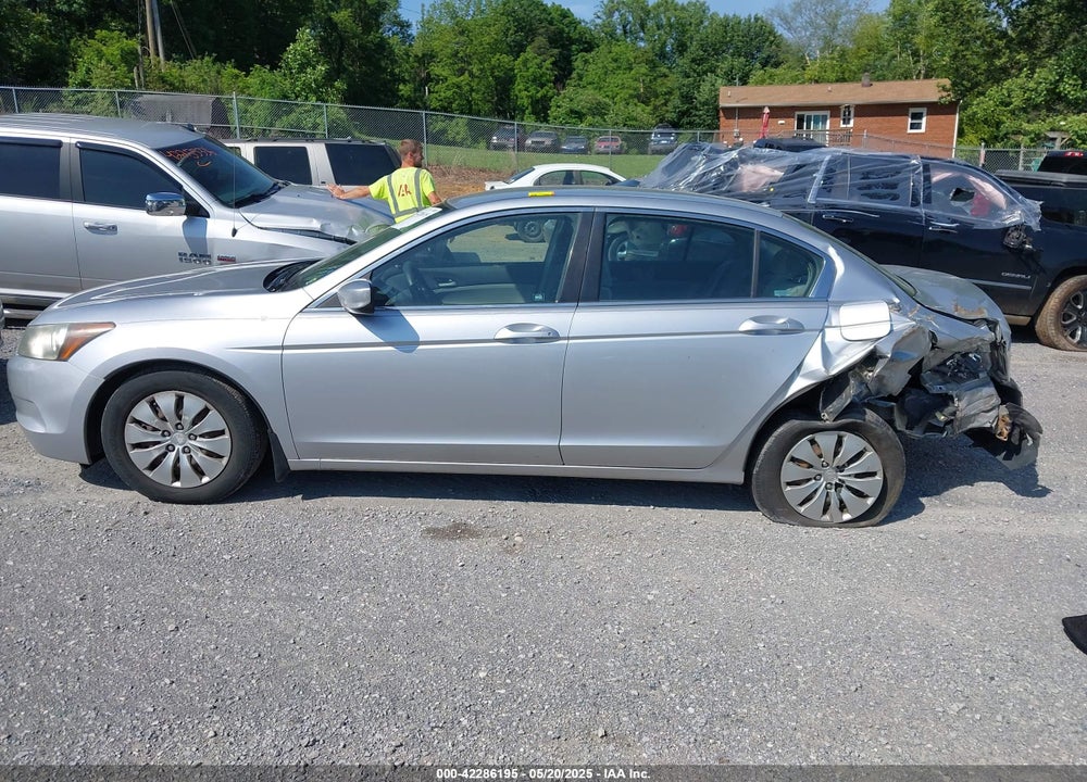 2009 HONDA ACCORD 2.4 LX VIN: 1HGCP263X9A185995