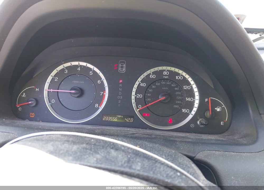 2009 HONDA ACCORD 2.4 LX VIN: 1HGCP263X9A185995