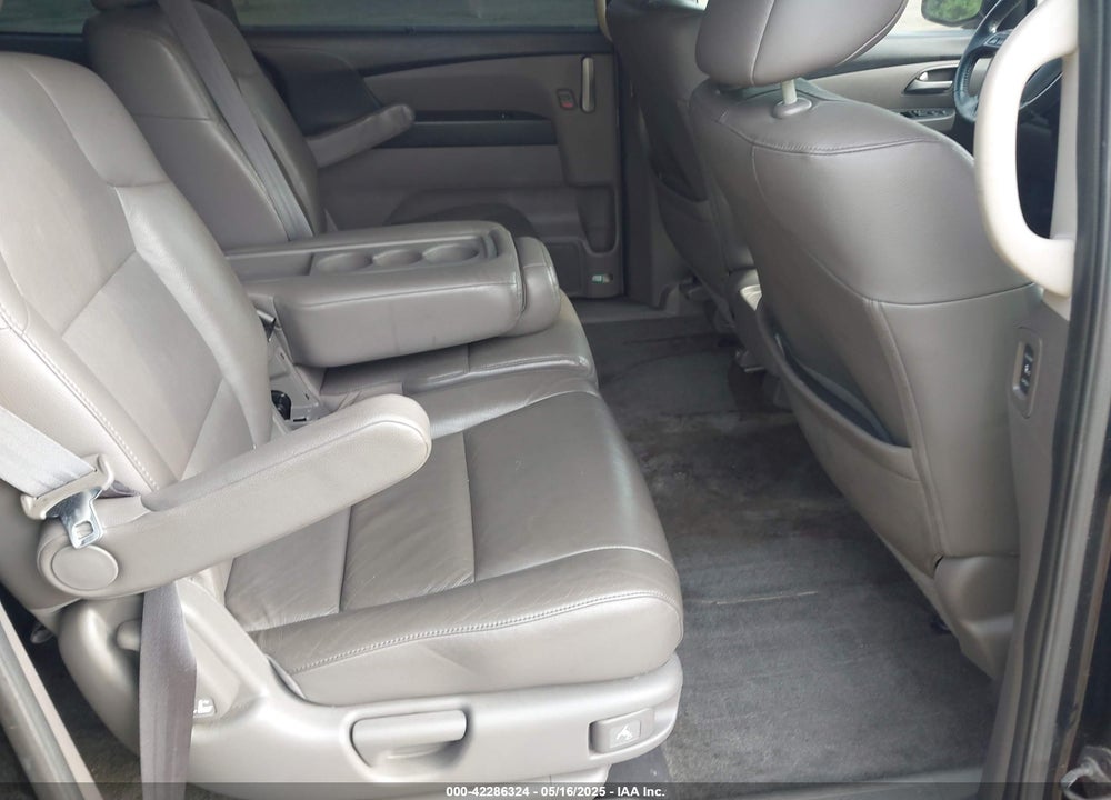 2011 HONDA ODYSSEY VIN: 5FNRL5H68BB071178