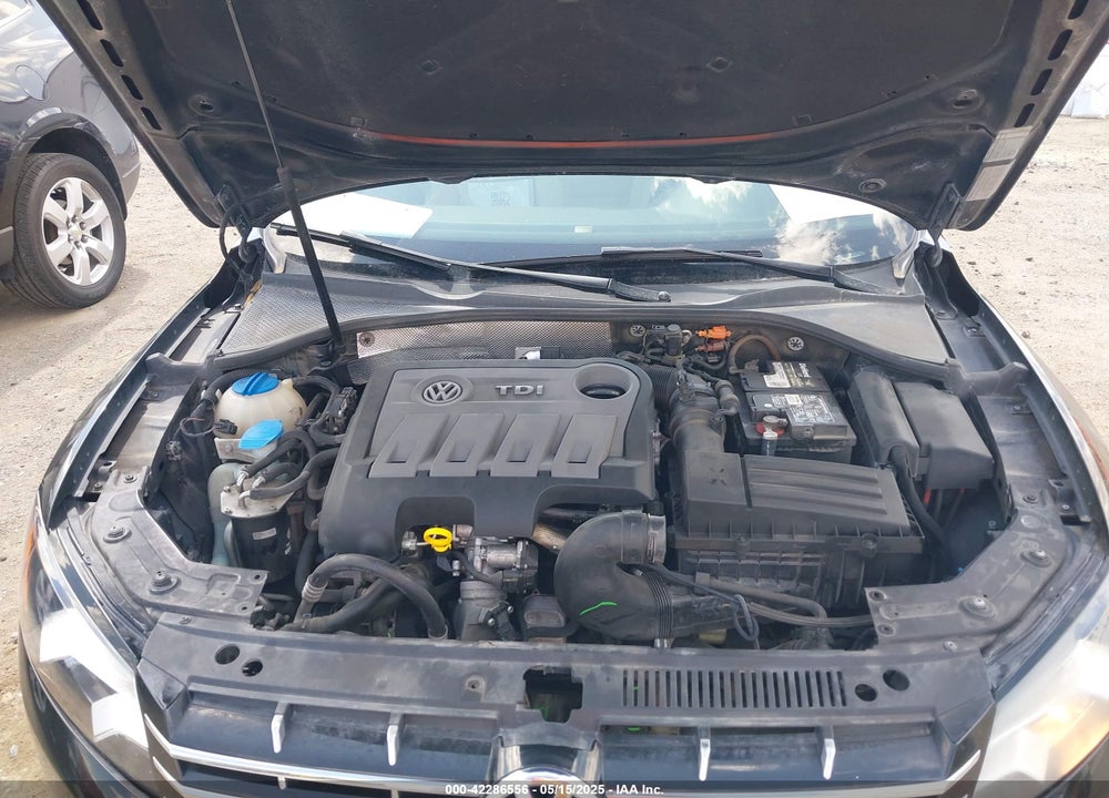 2014 VOLKSWAGEN PASSAT VIN: 1VWCN7A31EC060999