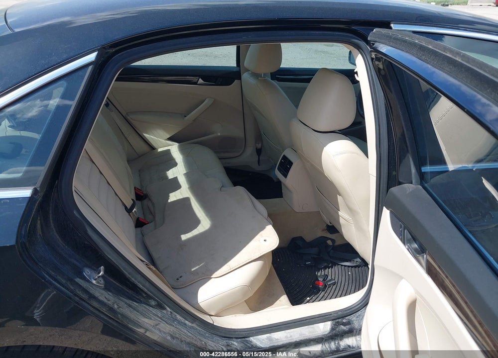 2014 VOLKSWAGEN PASSAT VIN: 1VWCN7A31EC060999