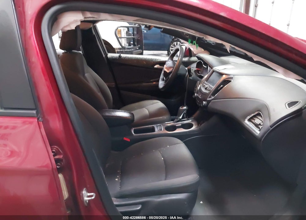 2019 CHEVROLET CRUZE LT VIN: 3G1BE6SM8KS570538