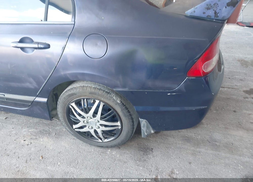 2008 HONDA CIVIC VIN: 1HGFA16558L035712