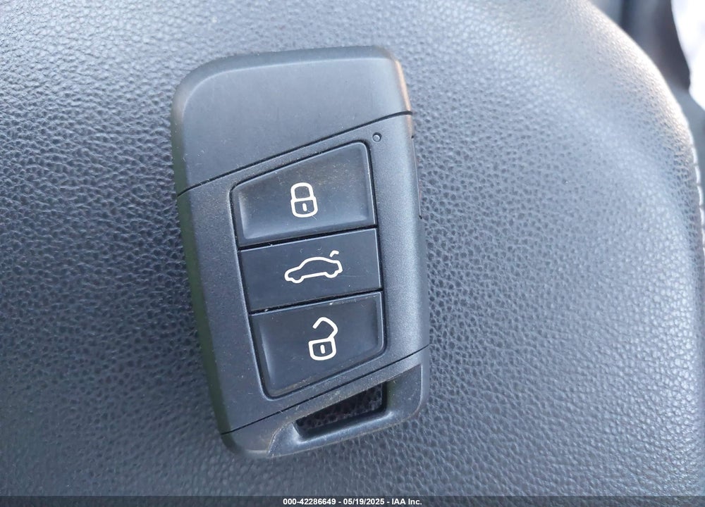 2019 VOLKSWAGEN JETTA VIN: 3VWE57BU6KM063035