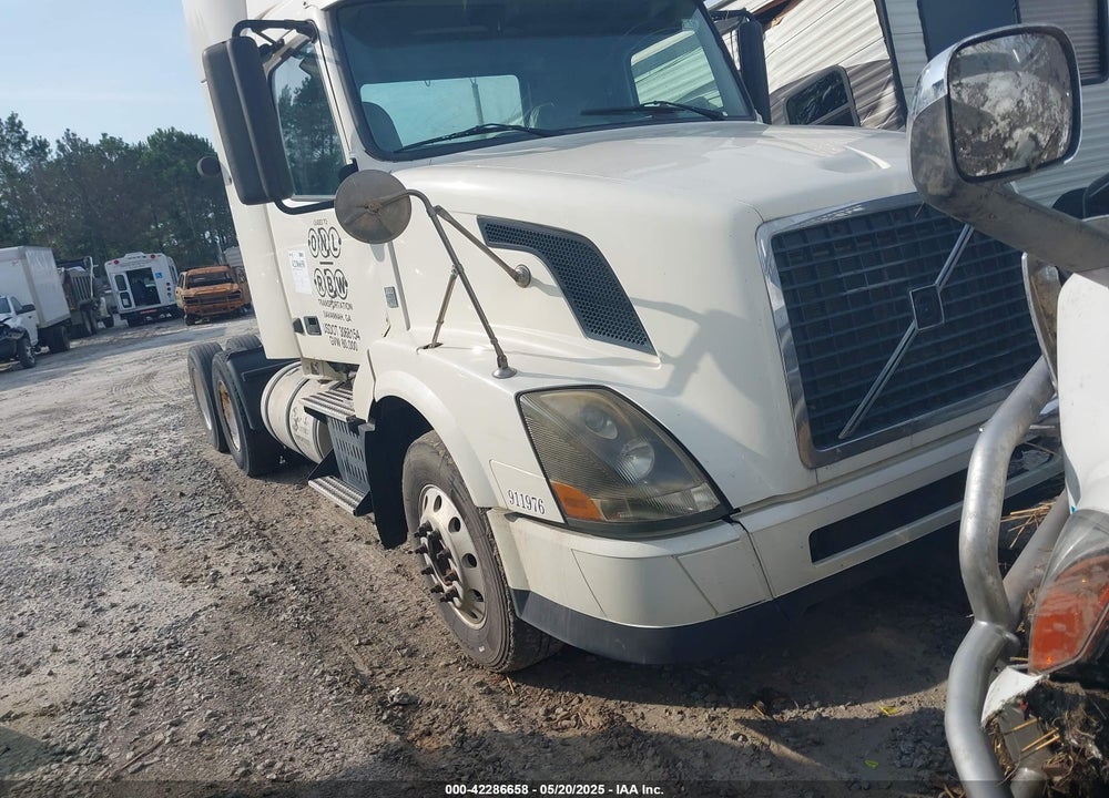 2011 VOLVO VN VNL VIN: 4V4NC9EH5BN294246