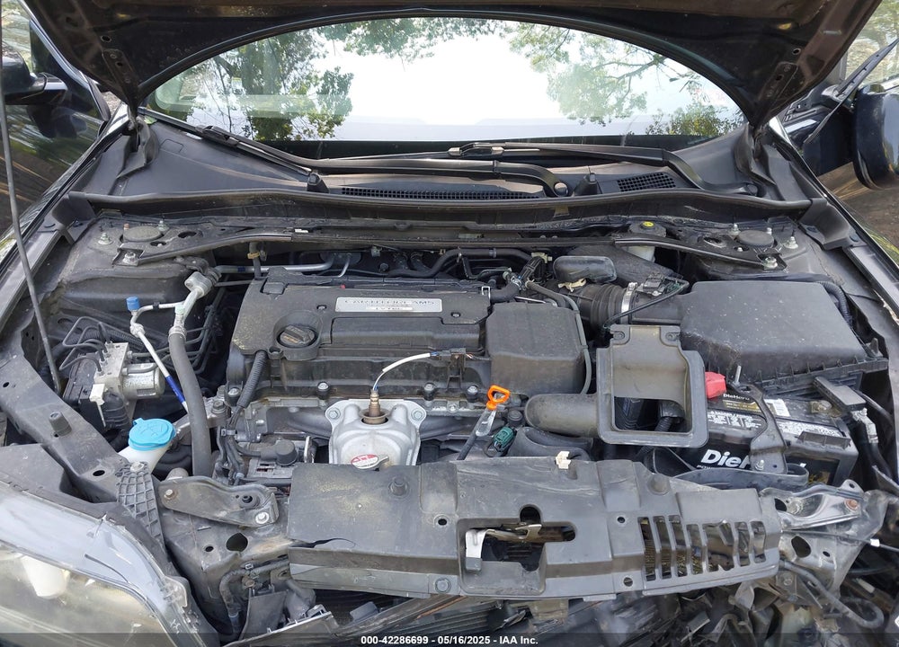 2015 HONDA ACCORD VIN: 1HGCT1B84FA014212