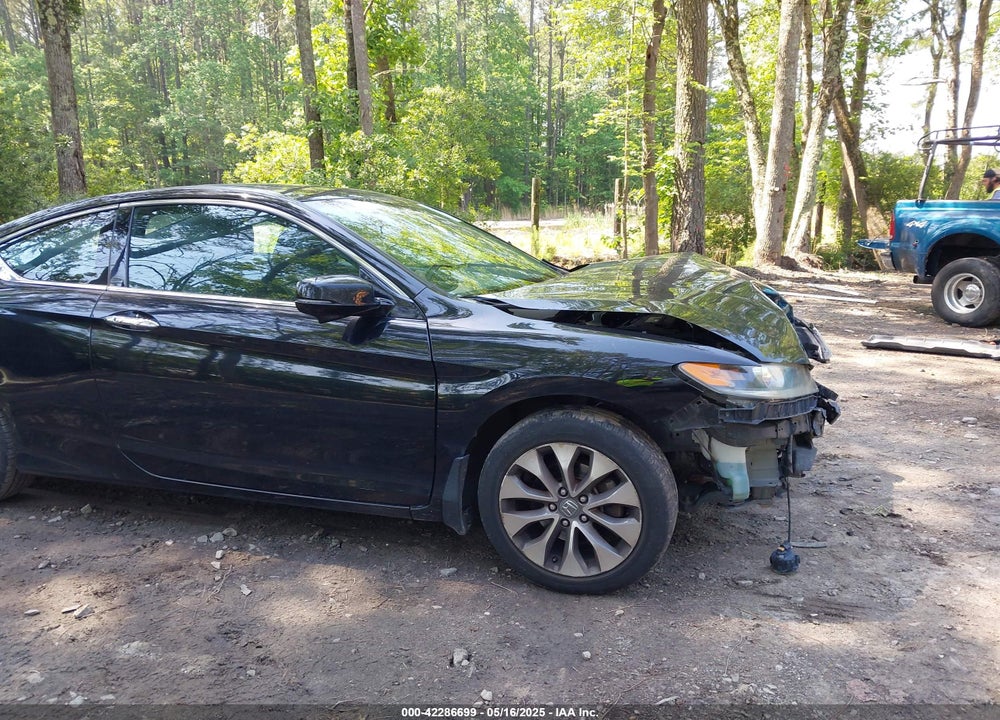 2015 HONDA ACCORD VIN: 1HGCT1B84FA014212