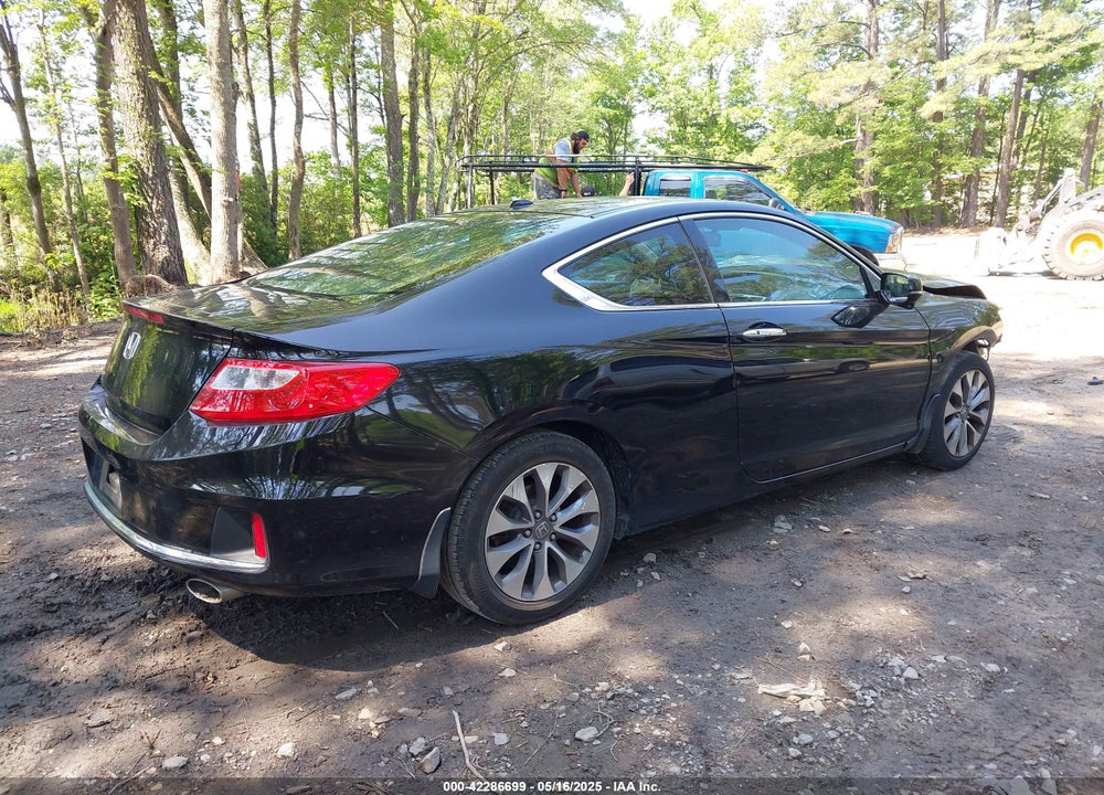 2015 HONDA ACCORD VIN: 1HGCT1B84FA014212