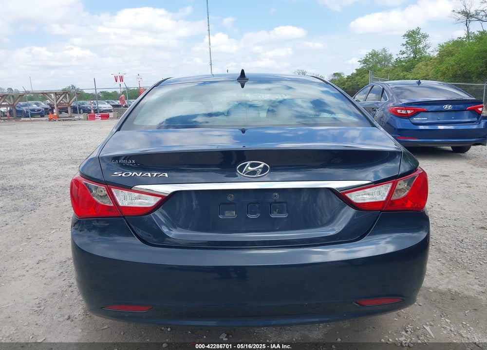 2011 HYUNDAI SONATA VIN: 5NPEB4AC2BH255013