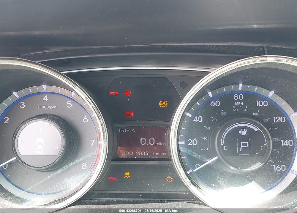 2011 HYUNDAI SONATA VIN: 5NPEB4AC2BH255013