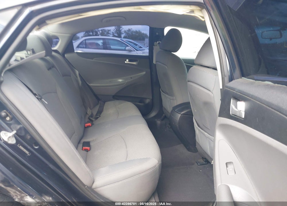 2011 HYUNDAI SONATA VIN: 5NPEB4AC2BH255013