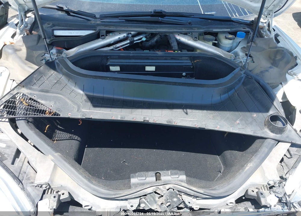 2014 TESLA MODEL S VIN: 5YJSA1H18EFP38131