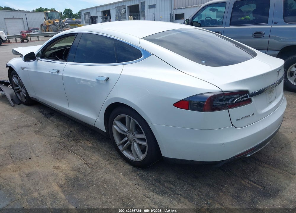2014 TESLA MODEL S VIN: 5YJSA1H18EFP38131