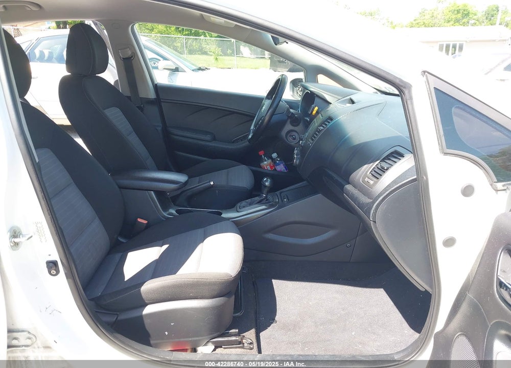 2016 KIA FORTE VIN: KNAFX4A85G5490995