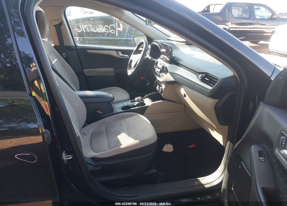 2020 FORD ESCAPE VIN: 1FMCU0G61LUA29107