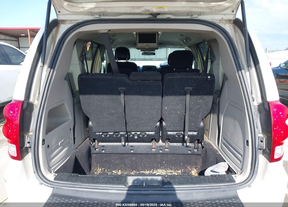 2012 DODGE GRAND CARAVAN VIN: 2C4RDGDG2CR151637