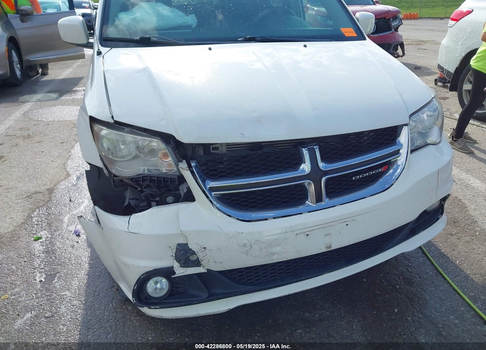 2012 DODGE GRAND CARAVAN VIN: 2C4RDGDG2CR151637