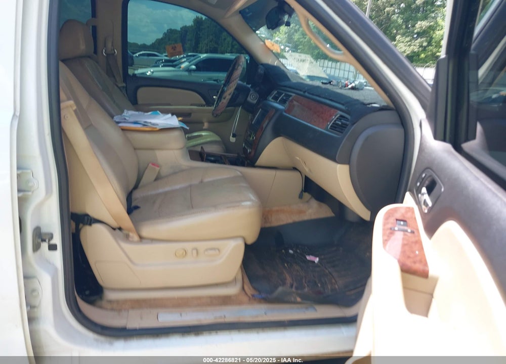 2007 CHEVROLET TAHOE LTZ VIN: 1GNFC13047J291827