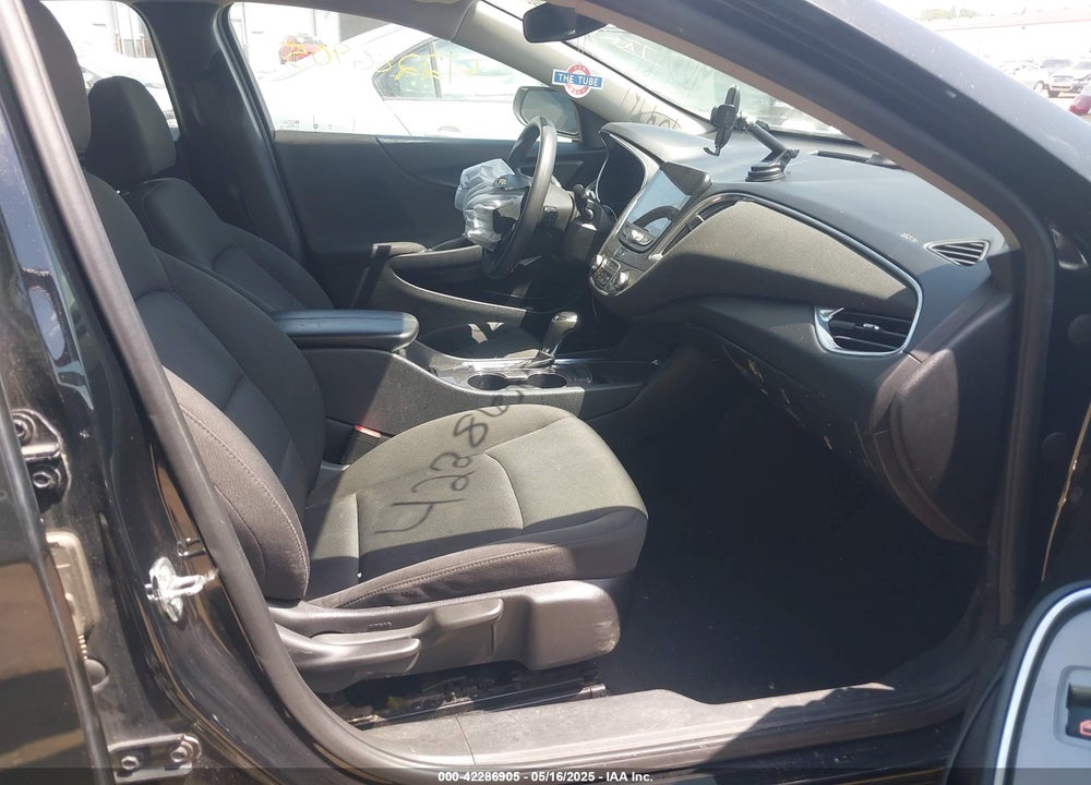 2020 CHEVROLET MALIBU VIN: 1G1ZD5ST4LF031696