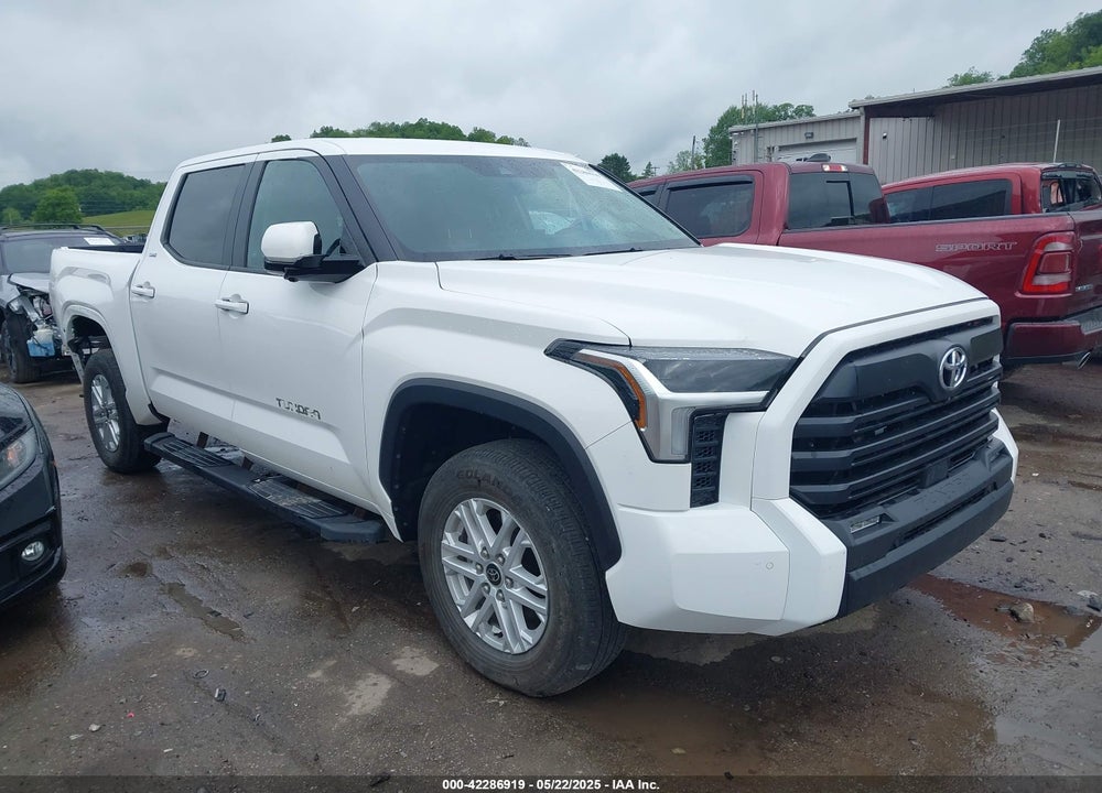 2024 TOYOTA TUNDRA SR5 4WD VIN: 5TFLA5DB8RX134715