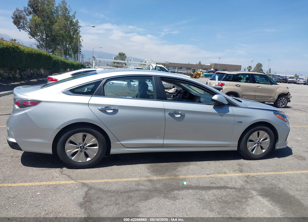 2019 HYUNDAI SONATA HYBRID VIN: KMHE24L31KA091656