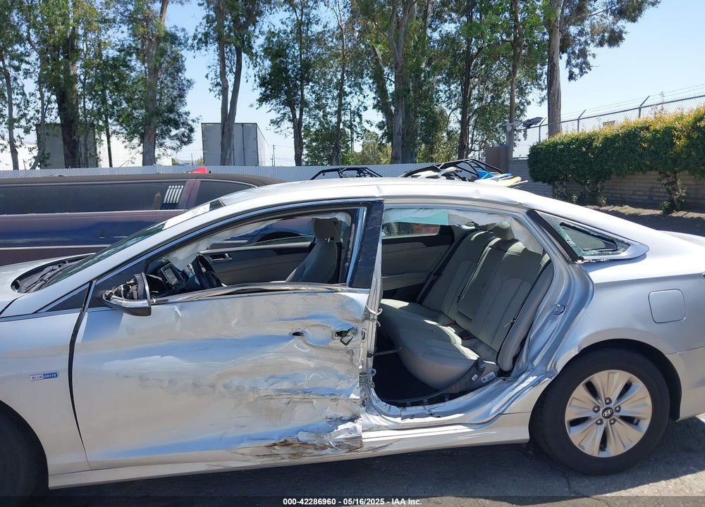 2019 HYUNDAI SONATA HYBRID VIN: KMHE24L31KA091656