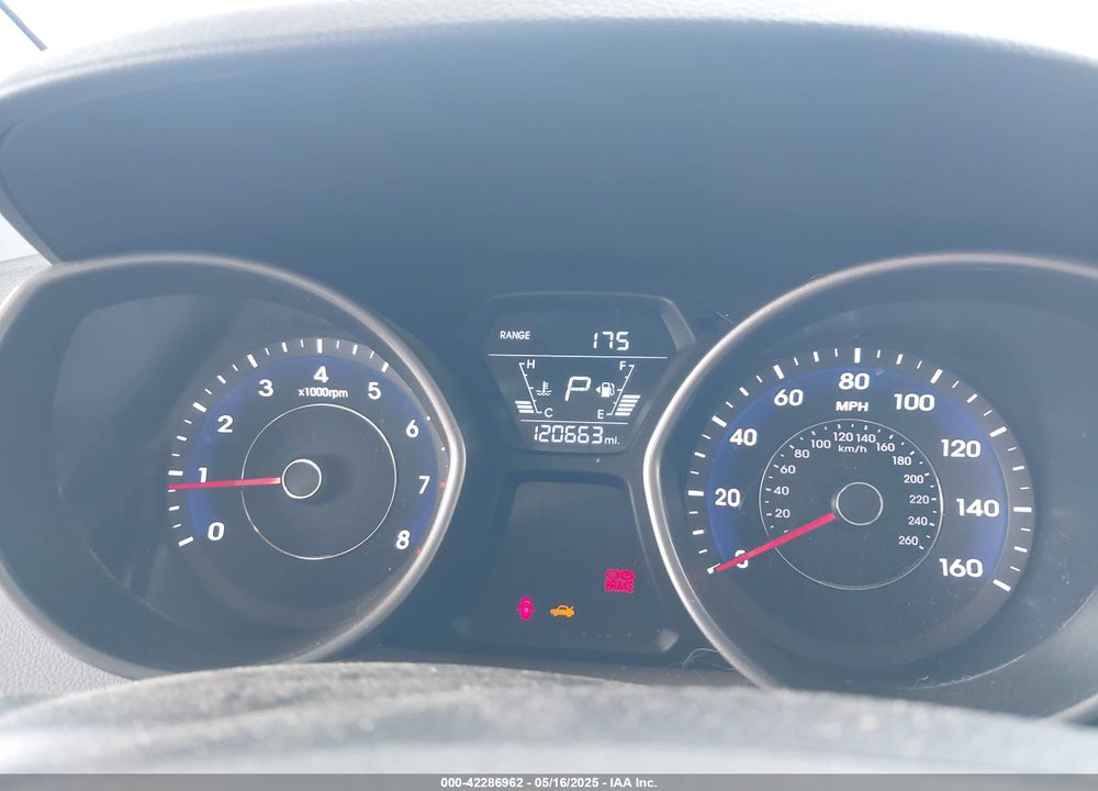 2016 HYUNDAI ELANTRA VIN: 5NPDH4AE3GH754907