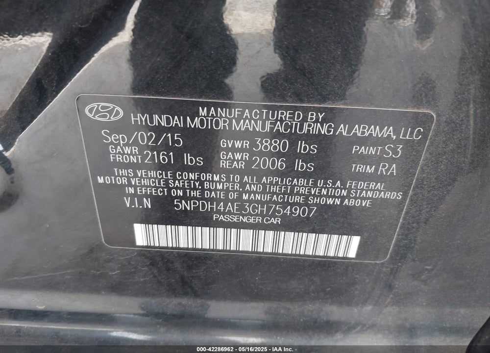 2016 HYUNDAI ELANTRA VIN: 5NPDH4AE3GH754907