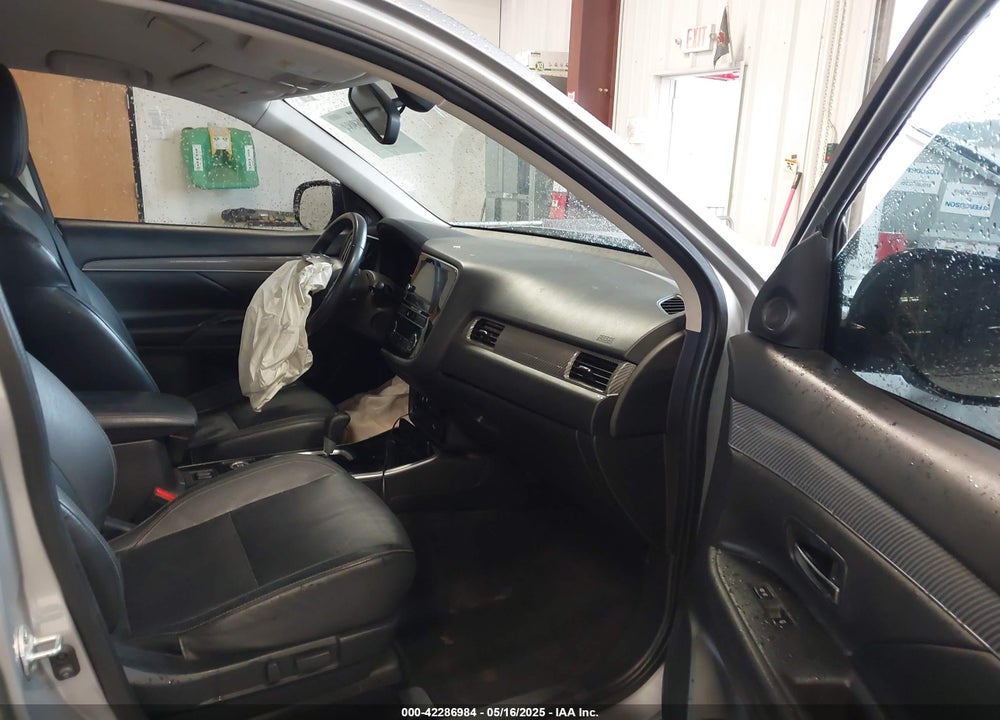 2019 MITSUBISHI OUTLANDER VIN: JA4AZ3A34KZ040160