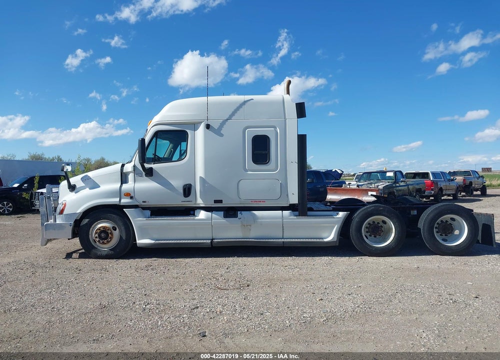 2011 FREIGHTLINER CASCADIA 125 VIN: 1FUJGLDR9BSAW5104