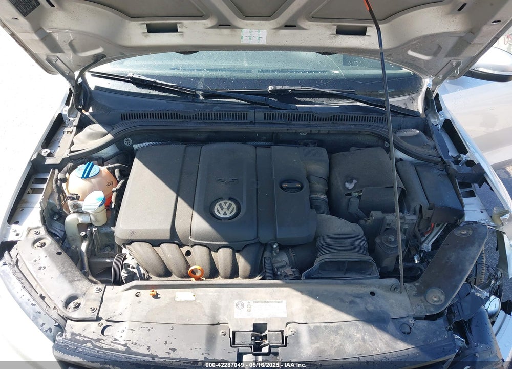 2011 VOLKSWAGEN JETTA VIN: 3VWDZ7AJ6BM346719